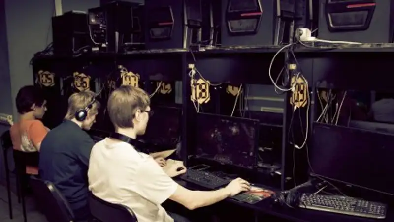 В компьютерном клубе Усть-Каменогорска задержали наркоторговца