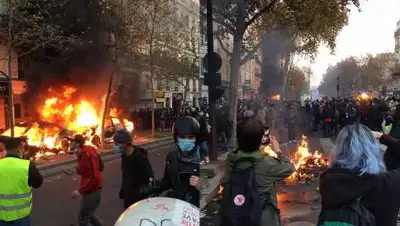 Twitter Xtof_in_Paris, фото - Новости Zakon.kz от 28.11.2020 23:39