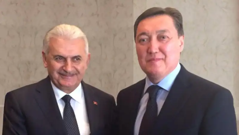 В Стамбуле обсуждены вопросы сотрудничества в транспортно-логистической сфере