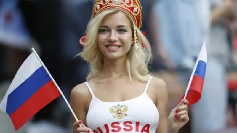 Самая красивая российская болельщица оказалась порнозвездой