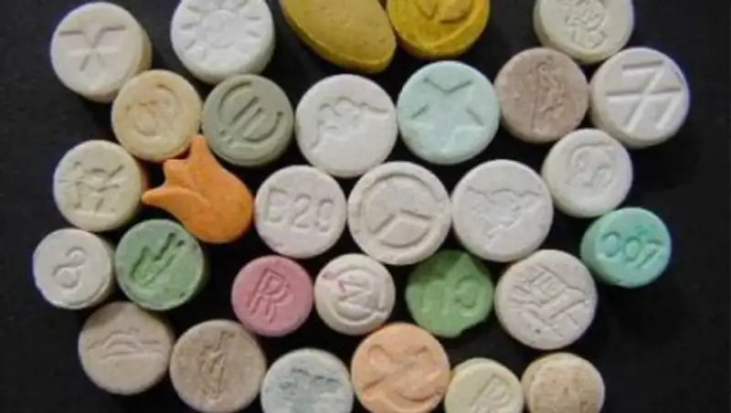 В парламенте рассмотрят законопроект о взятии под контроль 88 новых психоактивных веществ