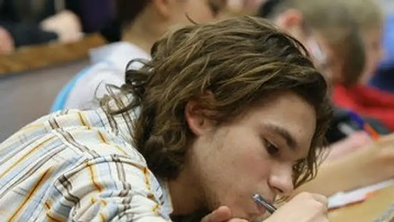 Тестировать на употребление наркотиков призывников и студентов предлагает «Акжол»