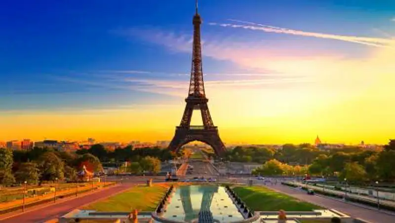 Звук мощного взрыва напугал парижан