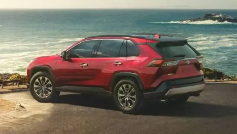 Новый Toyota RAV4 может получить семиместный салон