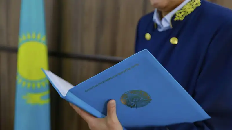 Руководителям местной полицейской службы ДП Шымкента дали длительные сроки за коррупцию