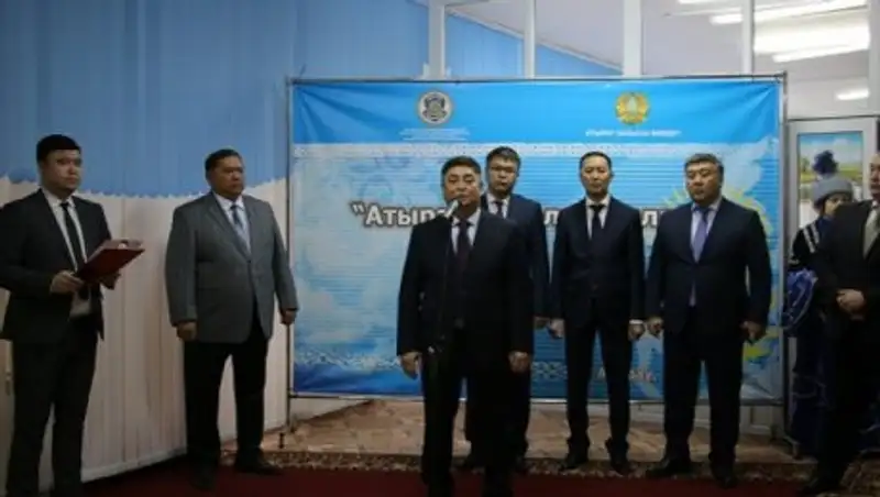 Жителя Атырау оштрафовали на 353 тыс. тенге за "благодарность" в 500 тенге