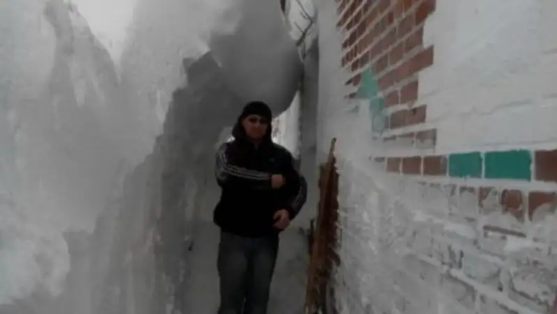 Трёхметровыми сугробами завалило жителей Костанайской области