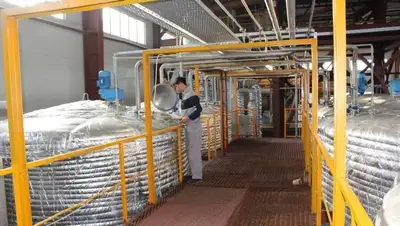 работа завод производство, фото - Новости Zakon.kz от 25.07.2022 12:34