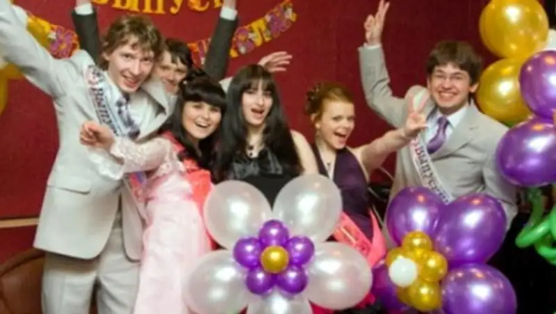 Чем казахстанским спортсменам и тренерам запомнился их школьный выпускной бал