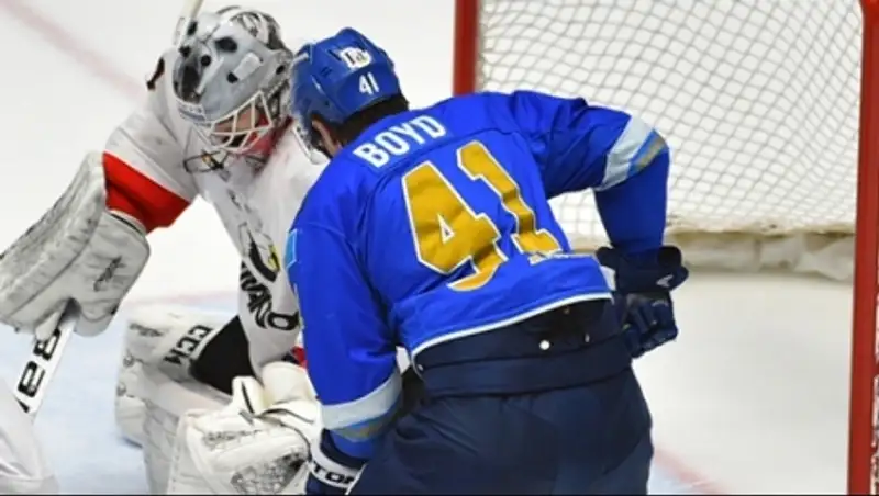 «Барыс» одержал победу над челябинским «Трактором»