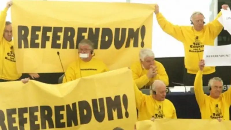 В Нидерландах собрали 10 тысяч подписей на референдум по Украине