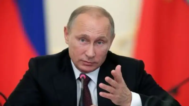 Путин на переговорах в «нормандском формате» обвинил Киев в бездействии