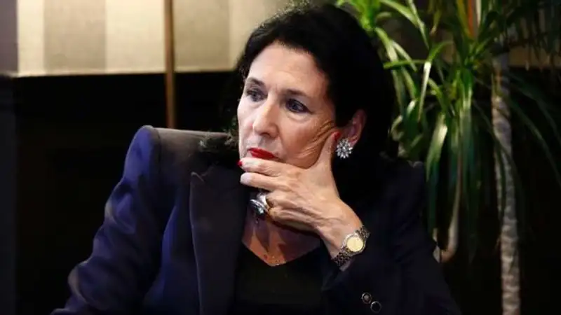 Конституционный суд: президент Грузии нарушила Конституцию