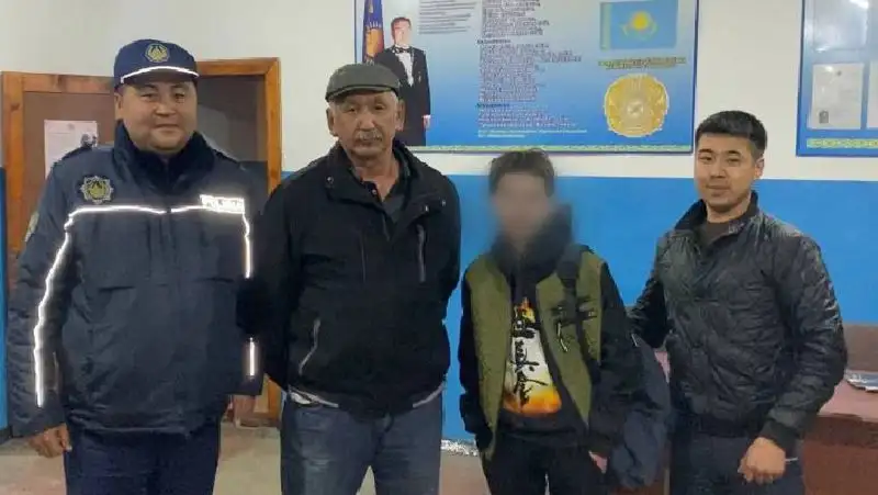 В Семее полицейские нашли пропавшего на сутки подростка