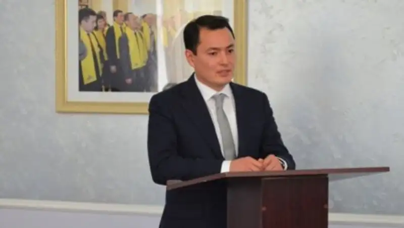 Аким района в Караганде проштрафился на крысах