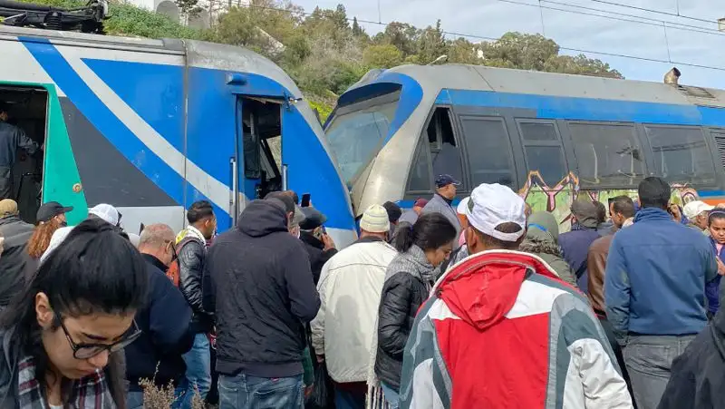 Два поезда столкнулись в Тунисе – 95 пострадавших