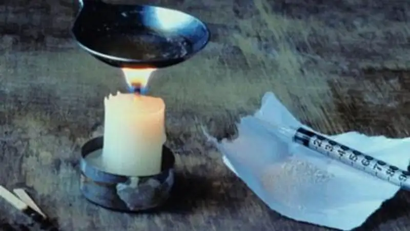 Полицейские Семея накрыли наркопритон в одном из частных домов