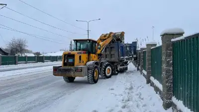 уборка снега, фото - Новости Zakon.kz от 20.12.2021 19:09