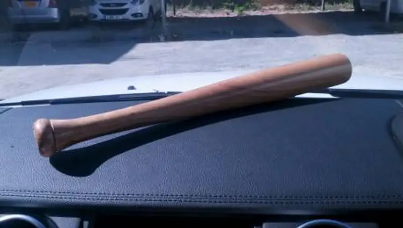 Разбил лобовое стекло битой – в Алматы накажут участников пранка