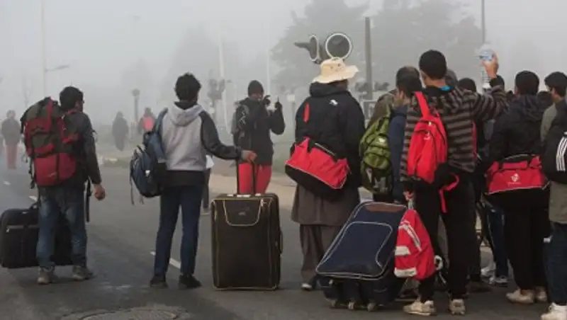 Вооруженные мигранты готовятся прорваться в Евросоюз