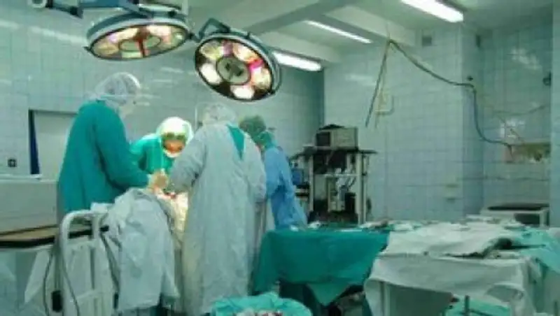 Кусок сверла оставили в теле пациентки после операции в больнице Алматы