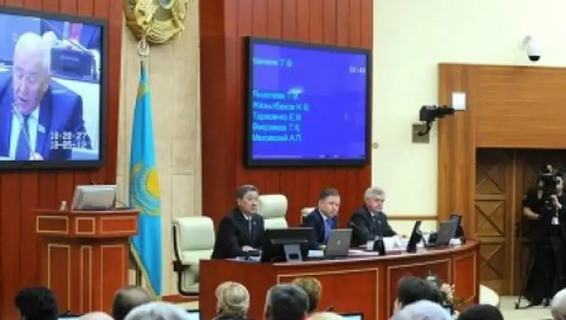 Мажилис одобрил в первом чтении законопроект об антидемпинговых мерах в отношении третьих стран