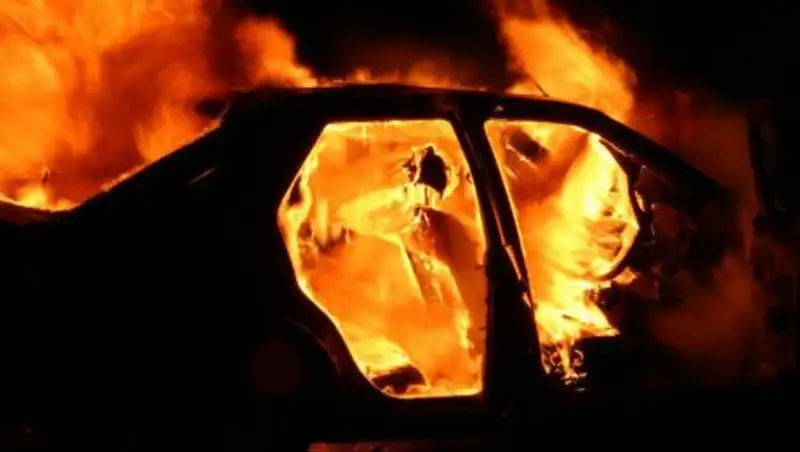 В Алматинской области сгорел автомобиль с водителем