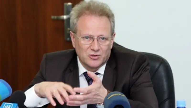 Казахстан и Россия ведут переговоры по защите авторынков от «серых» дилеров