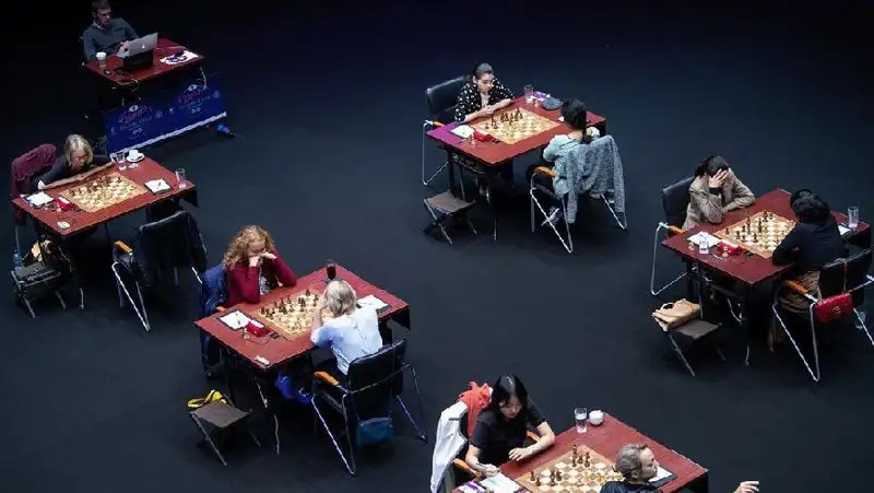 Чемпионат мира по шахматам перенесен из Казахстана в Польшу