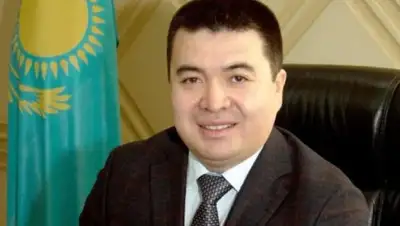 otyrar.kz, фото - Новости Zakon.kz от 23.04.2020 12:41