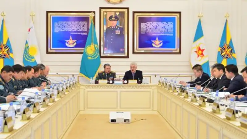 В Минобороне РК рассмотрены вопросы развития оборонно-промышленного комплекса страны