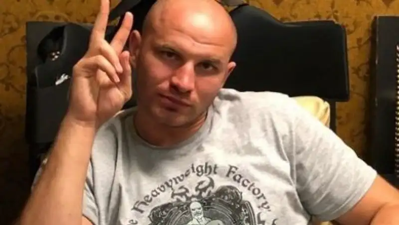 Дычко одержал вторую победу нокаутом на профи-ринге