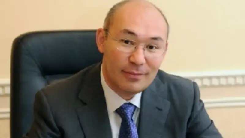 «Политическим» назвал Келимбетов решение о погашении долгов вкладчикам «Валют-Транзит Банка»