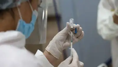 Прививка против КВИ, ревакцинация , фото - Новости Zakon.kz от 12.01.2022 11:22