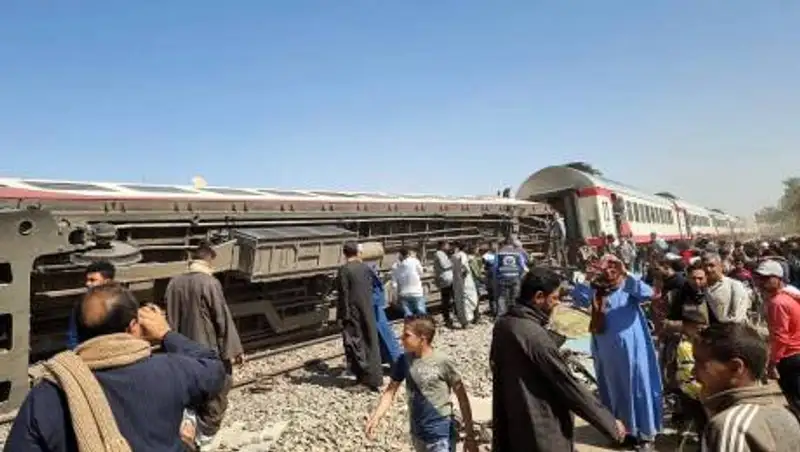 Названа причина столкновения двух пассажирских поездов в Египте