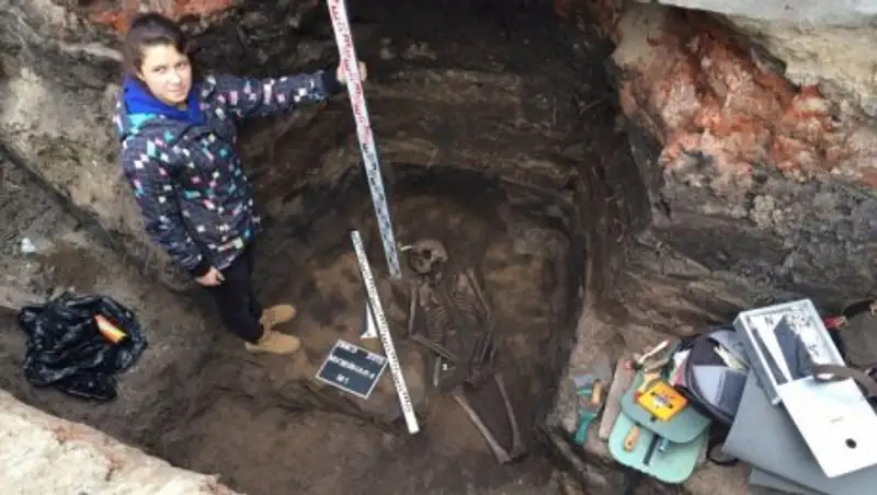 Под Омском нашли захоронение готового к схватке воина