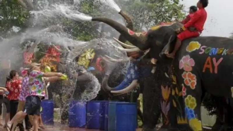 В Мьянме на Водяном фестивале погибли 285 человек
