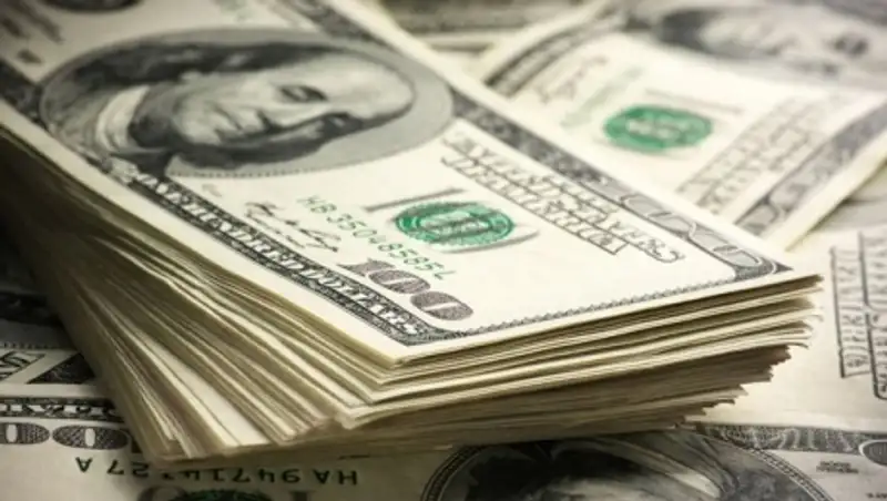 Объемы продаж доллара в обменниках РК выросли в декабре до $1,7 млрд