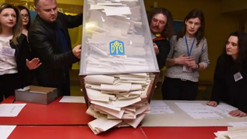 ЦИК Украины официально заявил, что в стране пройдет второй тур выборов президента