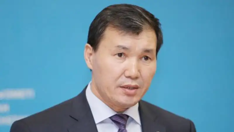 Житель Алматы пожаловался Шпекбаеву на незаконные действия госслужащих