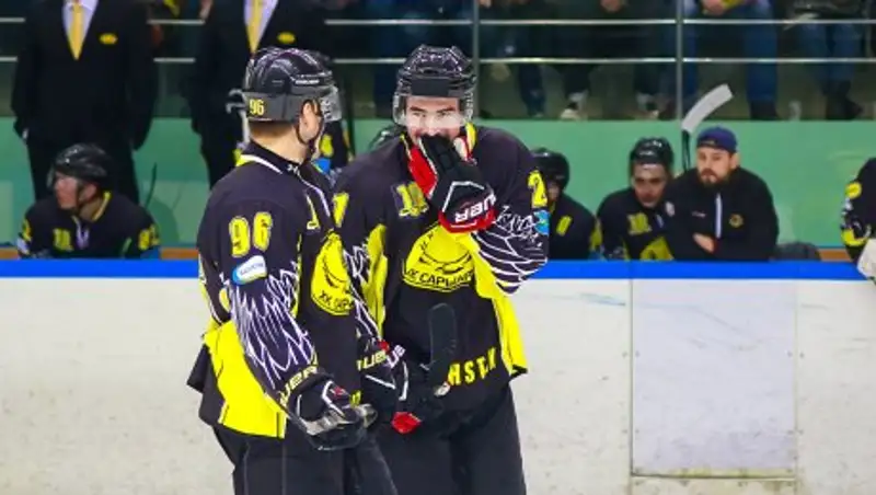 ХК "Сарыарка" одержал разгромную победу в Саратове