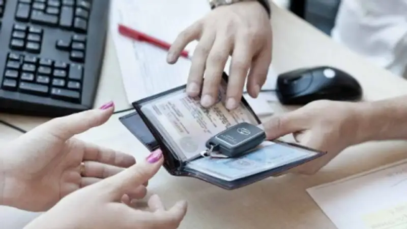 Мошенники оформили на доверчивых казахстанцев 66 дорогих автокредитов