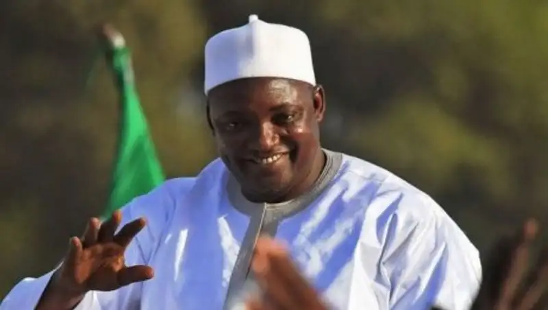 Новый президент Гамбии отменил четырехдневную рабочую неделю