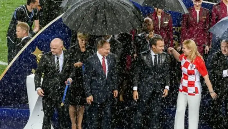 Президент Хорватии прокомментировала инцидент с отсутствием зонта на церемонии закрытия ЧМ-2018