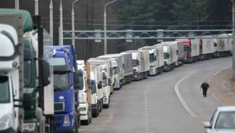 Десятки фур на границе в Жамбылской области - комментарий КГД
