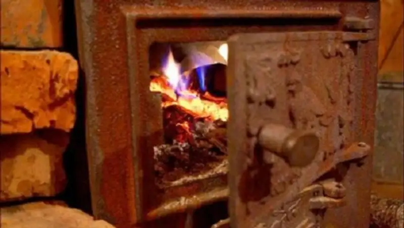 Пятеро детей отравились угарным газом из-за неисправной печи в Петропавловске