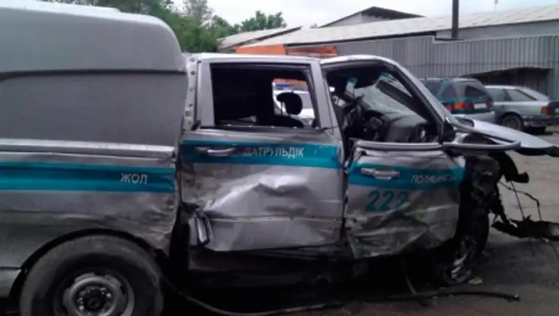 В Талгаре произошло серьезное ДТП с участием полицейских