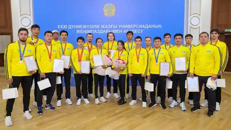 Алихан Смаилов встретился с участниками Универсиады, фото - Новости Zakon.kz от 29.08.2023 16:33