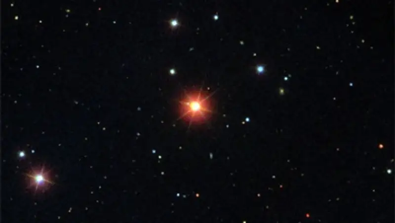 Астрофизики впервые обнаружили систему из пяти звезд