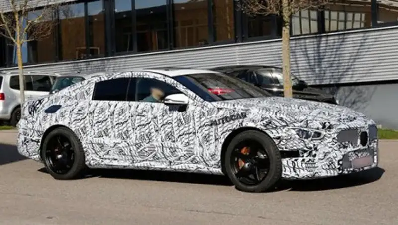 Седан Mercedes-AMG GT впервые заметили на тестах